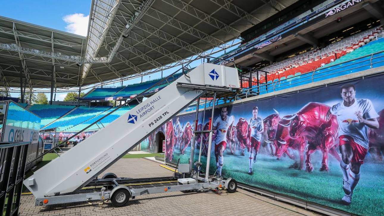 RB: Gangway als Tribünentreppe