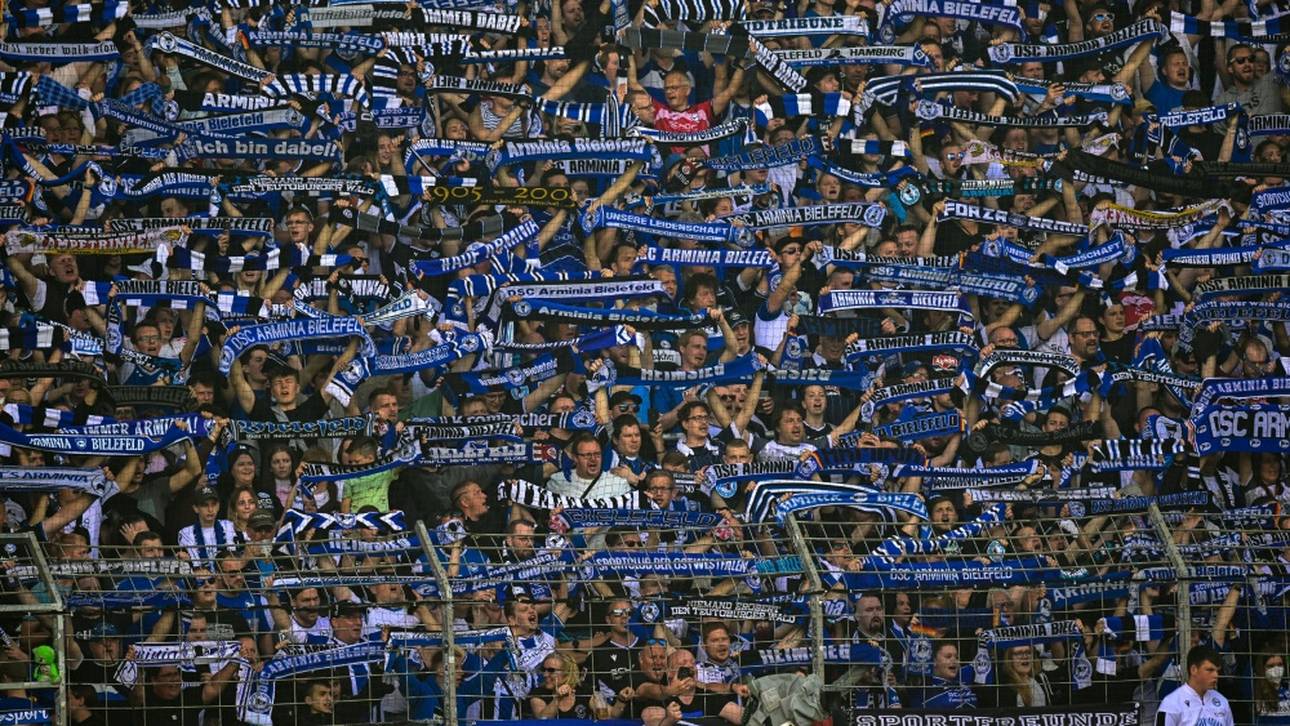 Bielefeld feiert Klos und verlässt direkte Abstiegsränge