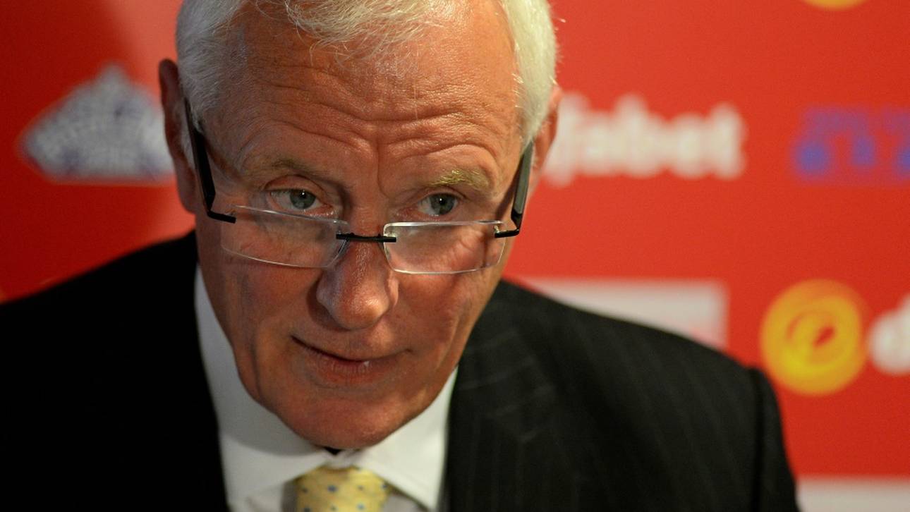 Barry Hearn ist sauer über den Zuschauerausschluss