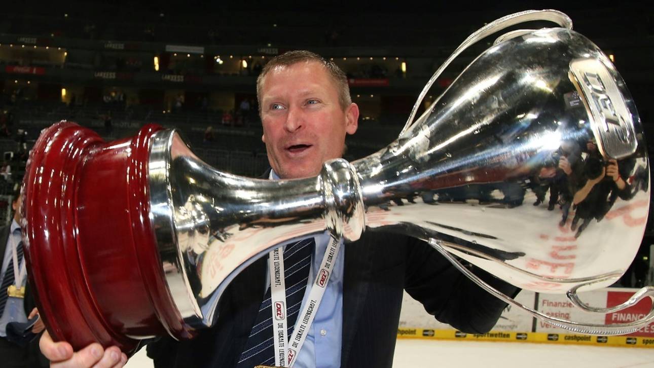 Schwenningen verlängert mit Trainer