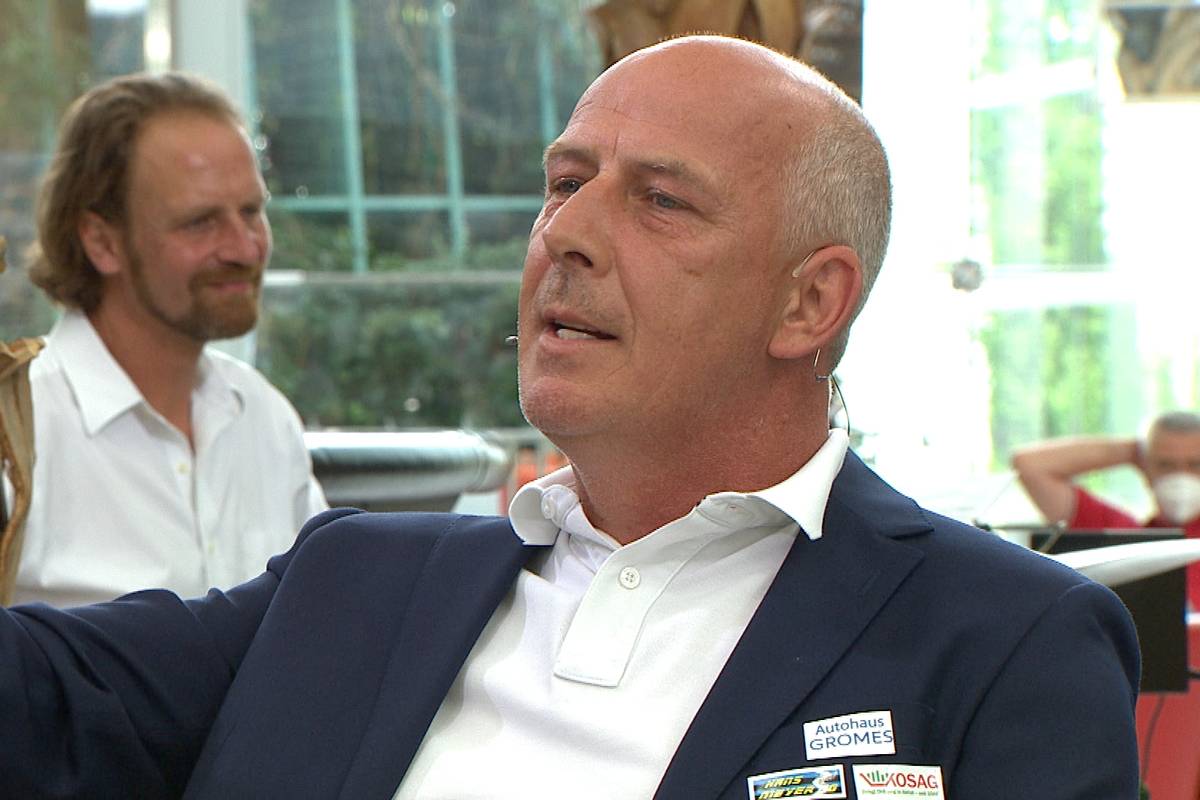 Nach der Kritik von Uli Hoeneß an Toni Kroos im EM Doppelpass meldet sich der Ex-Bayern-Star umgehend bei Twitter und wehrt sich. Daraufhin spricht Mario Basler Klartext.