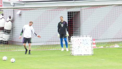 Bayern-Kapitän Manuel Neuer arbeitet weiter hart an seinem Comeback. Teil des ganzen ist auch eine ganz besondere Übung. 
