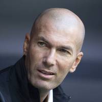 Fußball-Europa blickt gebannt auf die Allianz Arena, wo am Dienstagabend das Champions-League-Halbfinal-Hinspiel zwischen den Bayern und Real Madrid stattfindet. Auch Zinédine Zidane fiebert dem Kracher entgegen.