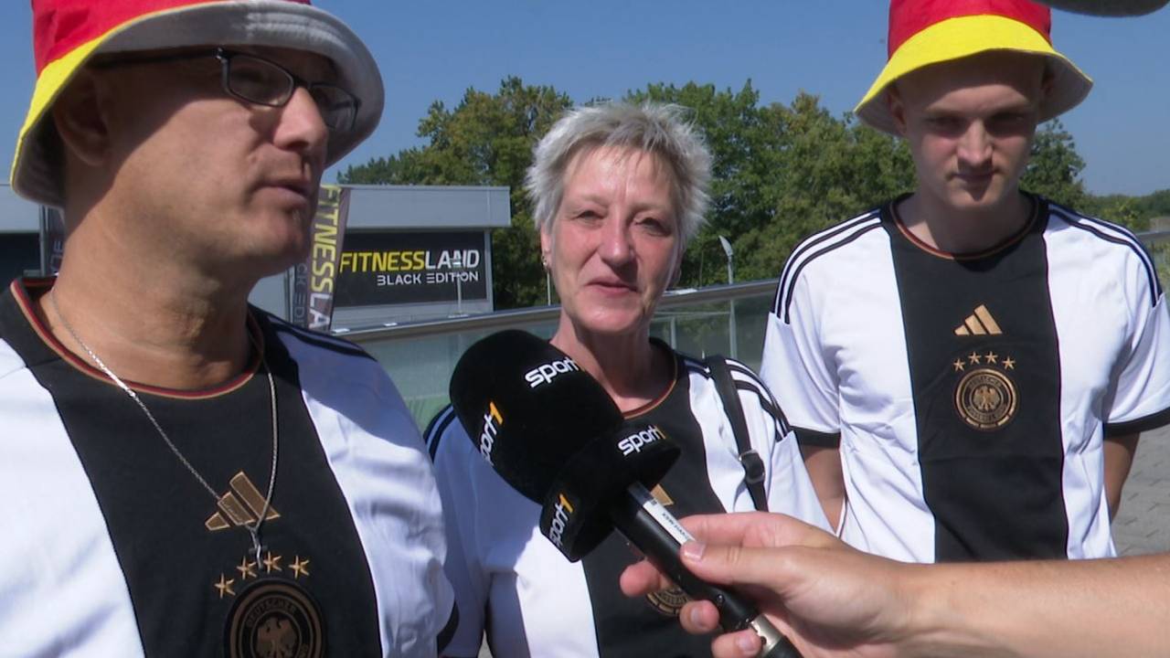 DFB-Fans halten Hansi Flick trotz Japan-Niederlage für den richtigen Trainer