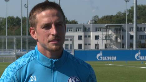 Bastian Oczipka wünscht sich eine baldige Fan-Rückkehr und spricht im Interview über den Vorteil, den schon einige tausend Fans ausmachen könnten.