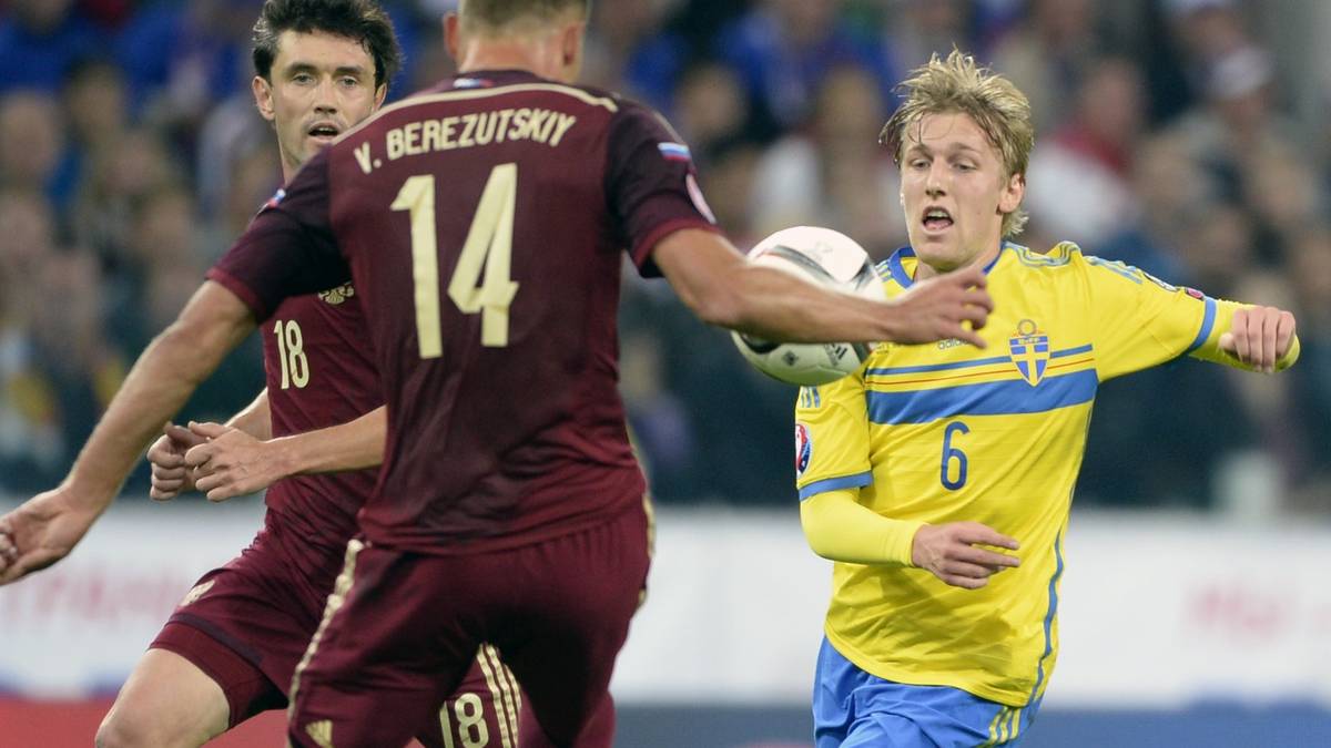 Die beste Chance der Schweden hat nach 64 Minuten Emil Forsberg, der erst an Russlands Keeper Akinfeev scheitert und im Nachsetzen das Außennetz trifft