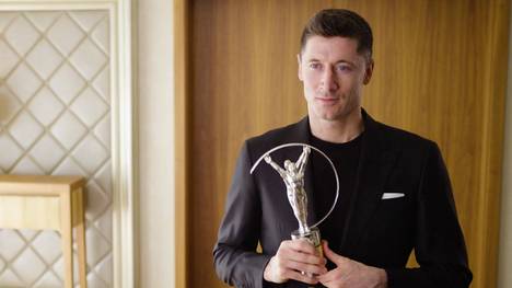 Bayerns Stürmer Robert Lewandowski wurde am Tag nach der deutschen Meisterschaft mit einer erneuten Auszeichnung gewürdigt. Der Pole erklärt in einem Interview, was der Laureus-Award für ihn bedeutet.