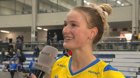 Das Aus von Felix Koslowski als Bundestrainer steht auch nach dem Bundesligaspiel des SSC Palmberg Schwerin gegen den VC Wiesbaden im Fokus. Nationalspielerin Lina Alsmeier gibt nach dem Spiel Einblicke in ihre Gefühlswelt.