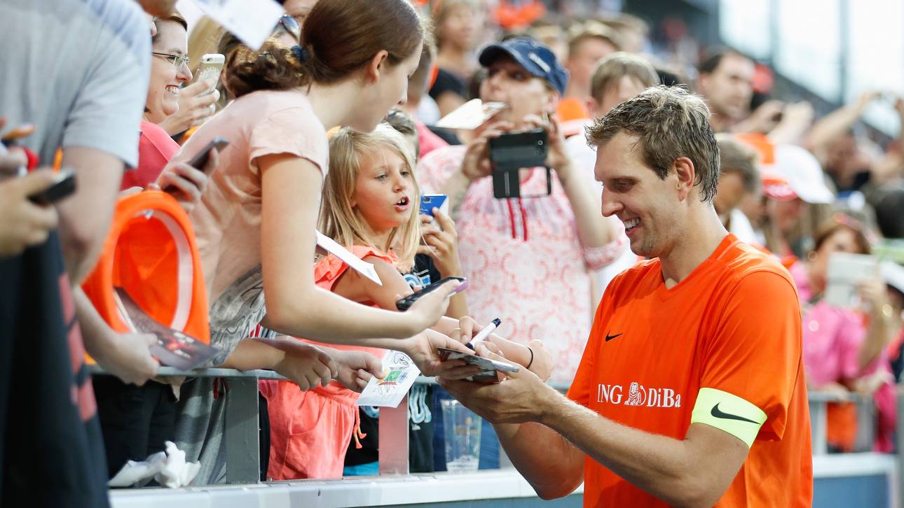 Bierhoff lädt Nowitzki ein