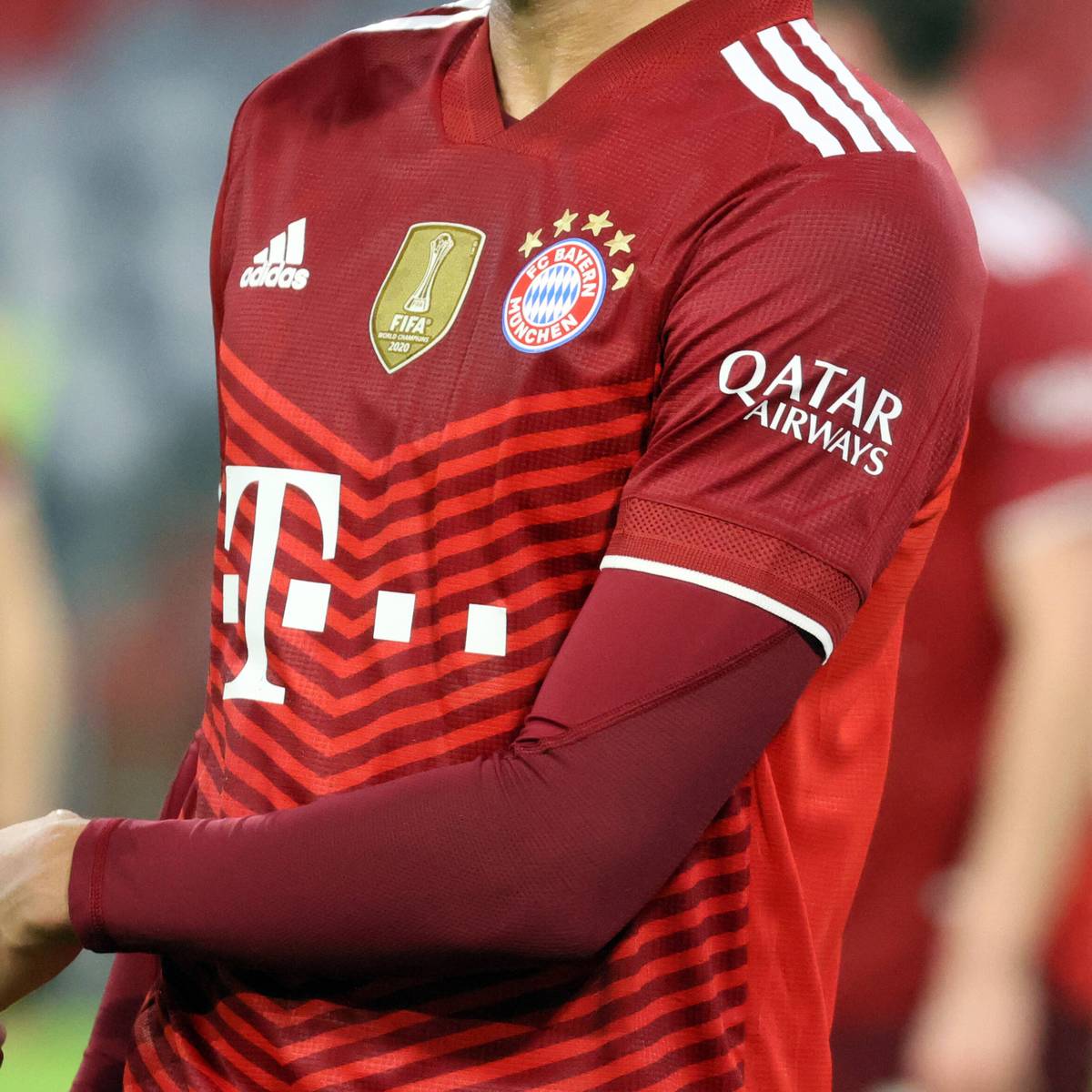 Bayern München wird nach der Weltmeisterschaft in Katar das umstrittene Sponsoring mit der Fluglinie Qatar Airways auf den Prüfstand stellen.