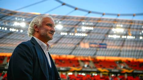 Rudi Völler von Bayer Leverkusen bestreitet die Vorwürfe eines Scheinangebots für Fabianski 