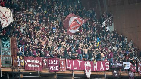 Hooligans des FC Turin lieferten sich eine Auseinandersetzung 