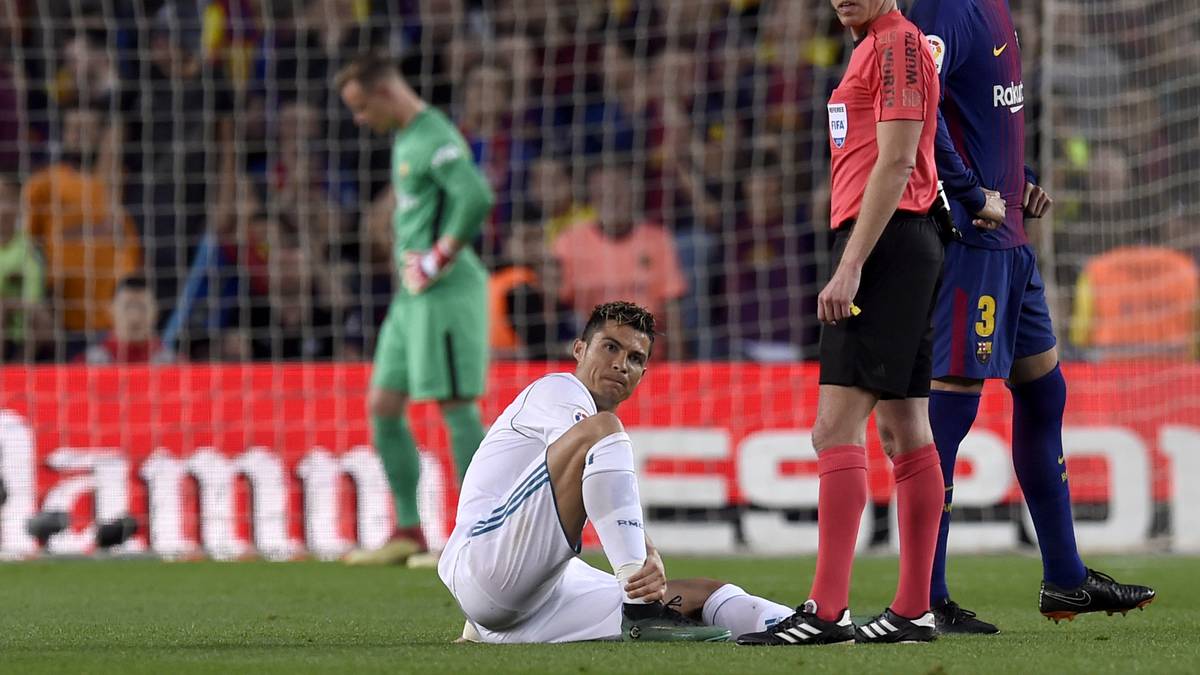 CR7 kann nach kurzer Behandlung weiterspielen. Doch zur zweiten Halbzeit kommt Reals Superstar nicht wieder