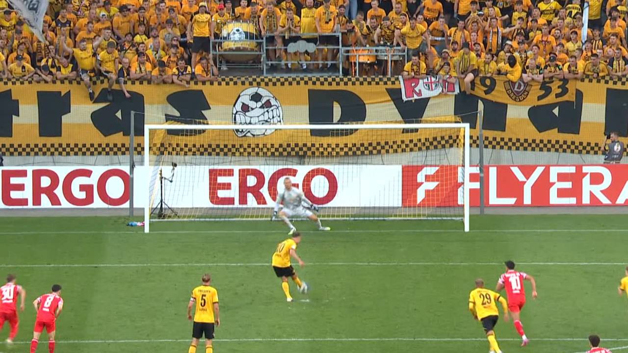 Kurioser Platzverweis amüsiert Coach