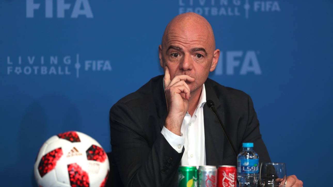 Mega-WM 2022 in Katar vom Tisch