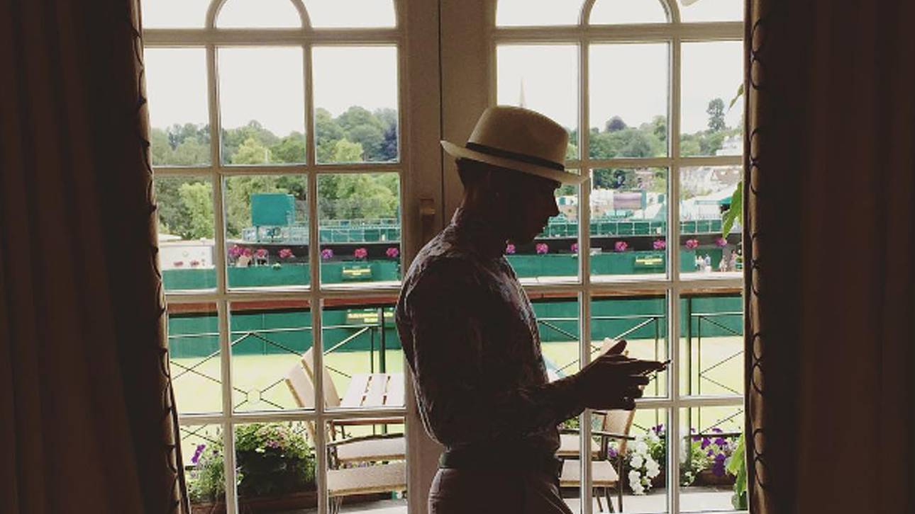 Hamilton wegen Kleidung ausgesperrt