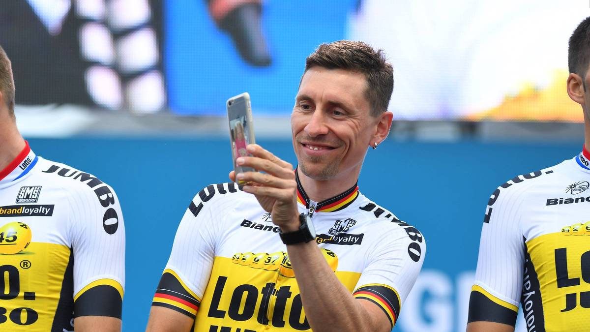 ROBERT WAGNER (Team LottoNL-Jumbo): 34 Jahre, 2. Tour-Teilnahme, Tour-Etappensiege: -, größter Erfolg: Deutscher Straßenmeister 2011. Auch Wagner wird bei der diesjährigen Frankreich-Rundfahrt vorwiegend als Helfer fahren. Er besitzt jedoch auch Sprinterqualitäten. Den DM-Titel 2011 gewann er im Massensprint