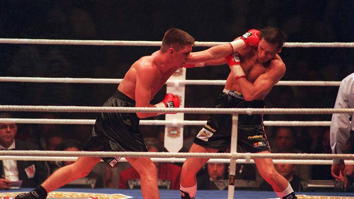 Im Jahr 1995 muss Rocchigiani zweimal gegen seinen deutschen Rivalen Henry Maske antreten. Während der erste Fight als knapper Punktsieg für Maske gewertet wird...