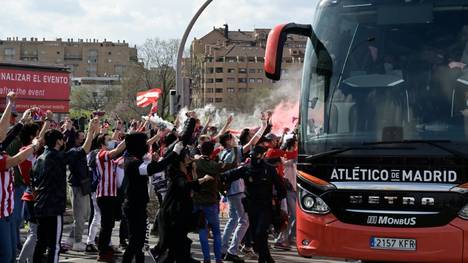 Wurde mit Steinen beworfen: Der Bus von Atletico Madrid