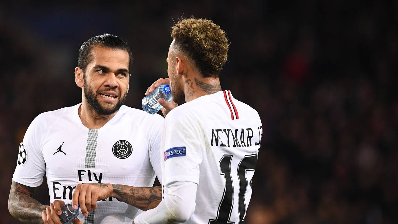 Alves übt Kritik an Kumpel Neymar