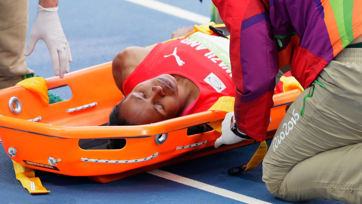 Swasilands einzige Athletin, Phumlile Ndzinisa, scheitert schmerzhaft. Im Vorlauf über 100 Meter verfehlt sie in 12,49 Sekunden ihre persönliche Bestzeit deutlich, das Weiterkommen noch deutlicher. Danach braucht sie medizinische Behandlung