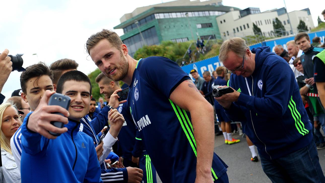 2000 Fans bei S04-Abschlusstraining