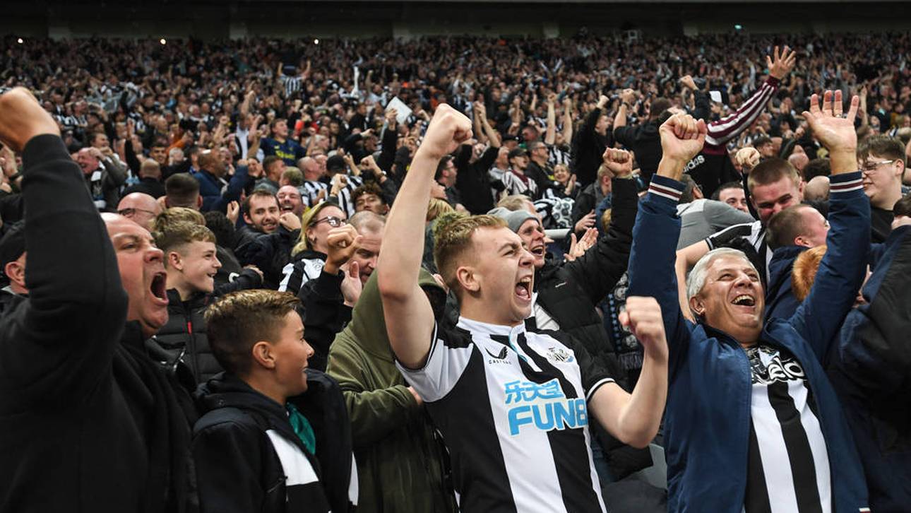 Newcastle Fans feiern den Sieg 