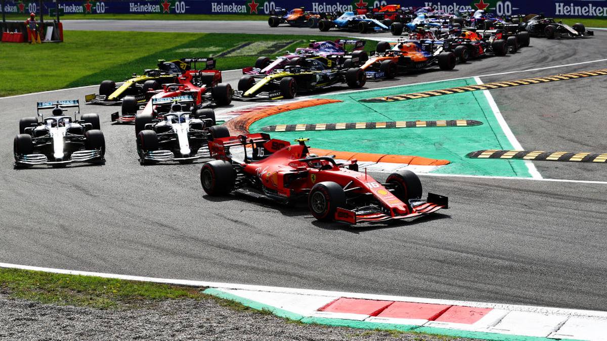 15.03.2020, START FORMEL-1-SAISON: Lewis Hamilton will Michael Schumacher als Rekordweltmeister einholen und Sebastian Vettel hat einiges aufzuholen. Die neue Formel-1-Saison verspricht wieder spannende Rennen um Podestplätze. Los geht's wie immer im australischen Melbourne