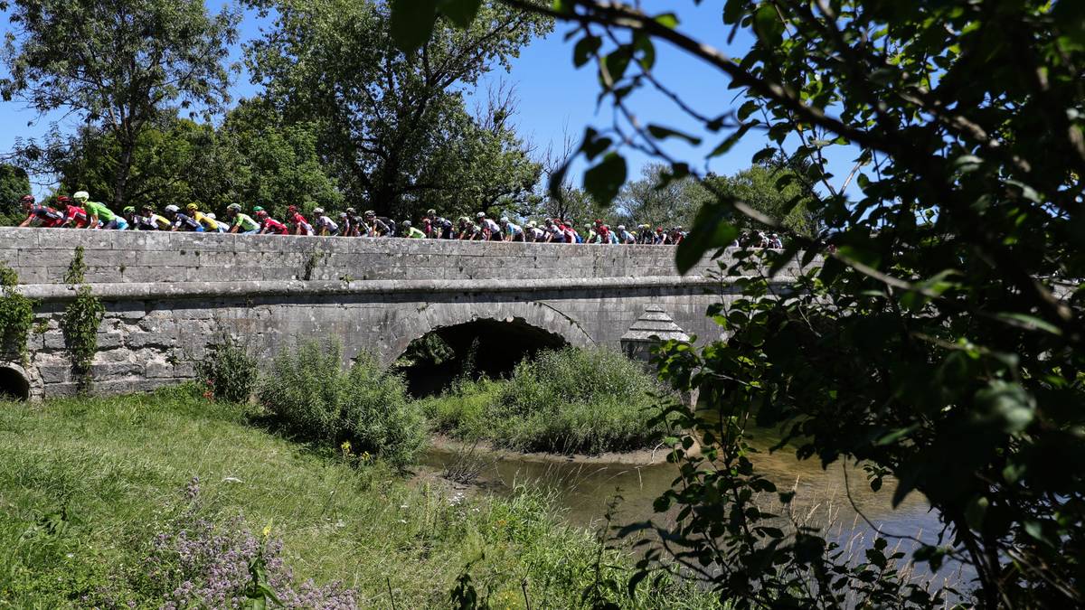Auf den 209 Kilometern geht es - wie hier - auch eng zu