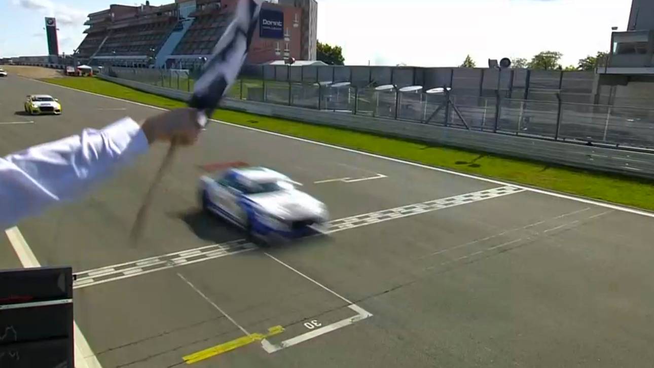 Teenager siegt auf dem Nürburgring