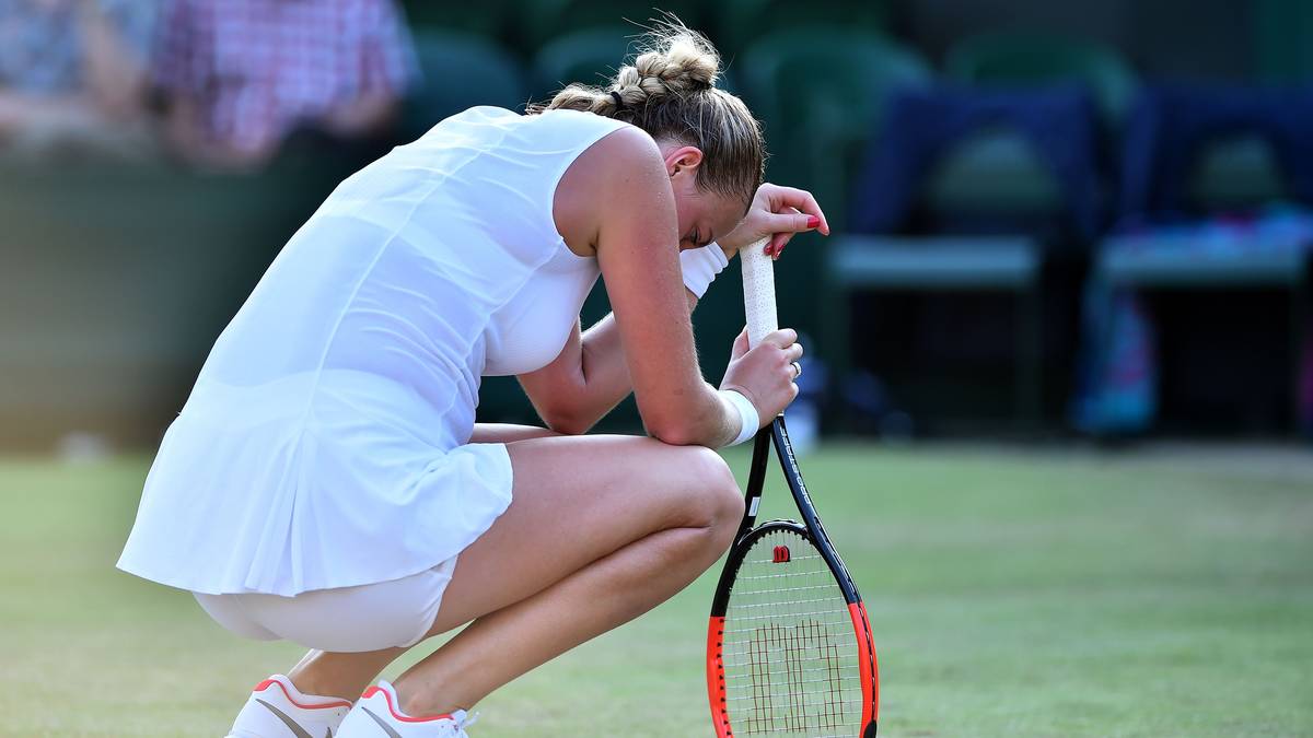 Petra Kvitova ist der Verzweiflung nahe. Die zweimalige Wimbledonsiegerin unterliegt der Amerikaner Madison Brengle in drei Sätzen. Nach ihrem Turniersieg in Birmingham galt die Tschechin als Geheimfavoritin