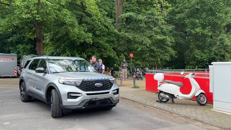 Der 1. FC Köln hat einen neuen Trainer! Friedhelm Funkel folgt beim Zweitligisten auf den bisherigen Trainer Gerhard Struber. 
