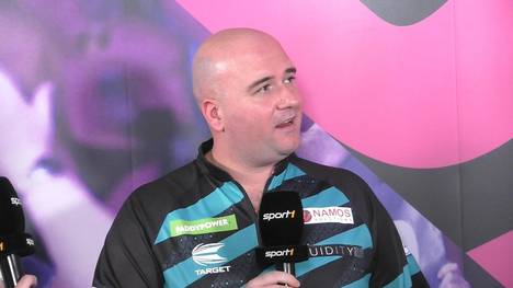 Rob Cross spricht nach seinem Sieg über Jeffrey de Graaf über seinen Gegner, die wichtigen Momente des Sieges - und bekommt noch ein Kompliment von Max Hopp.