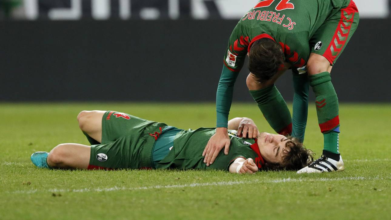 Freiburger mit Krankenwagen in Klinik