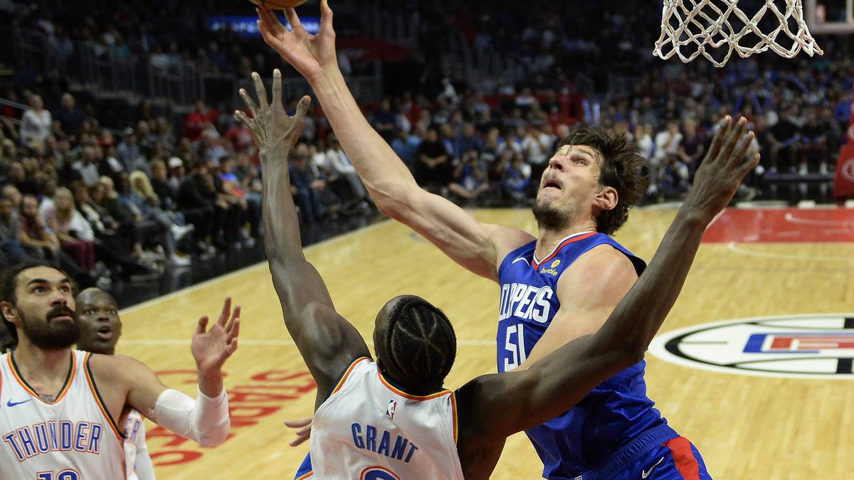 Würde man diese Stats auf die Spielzeit eines Stammspielers hochrechnen, wäre der Kult-Hüne mitten im MVP-Rennen. Allerdings muss man auch diesen Hype relativieren: In der Garbage Time kommt Marjanovic meist gegen die zweite Garde des Gegners zum Einsatz, die kein Mittel findet, den Riesen zu verteidigen