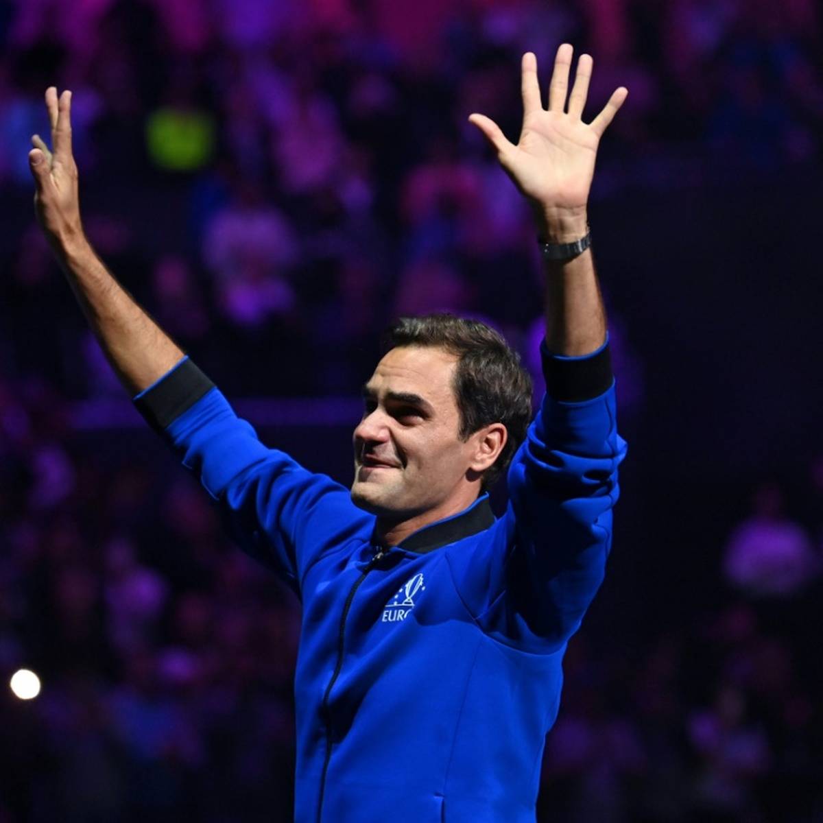 Nach seinem letzten Profimatch hat Roger Federer seinen Fans Hoffnung auf ein Wiedersehen auf den Tenniscourts gegeben.