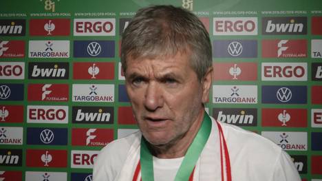 Nach der Niederlage im DFB-Pokalfinale gegen Bayer Leverkusen ist Kaiserslautern-Trainer Friedhelm Funkel stolz auf seine Mannschaft.