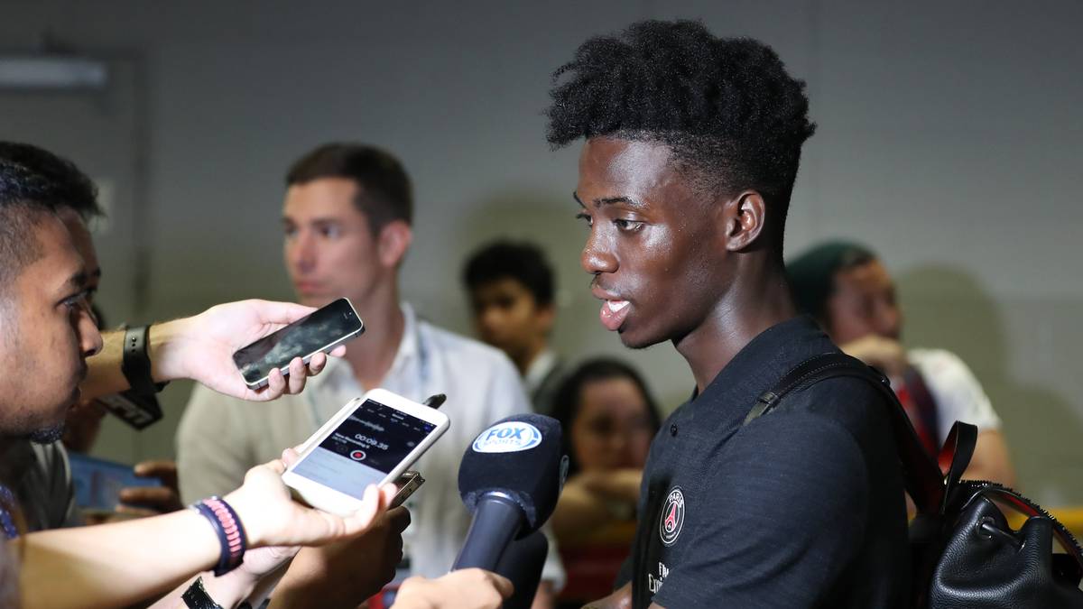 LOIC MBE SOH (Paris Saint-Germain, Innenverteidiger): Ein Innenverteidiger-Talent. Wird er der neue Thiago Silva und bildet künftig gemeinsam mit Thilo Kehrer die Pariser Abwehrzentrale? In Kamerun geboren, spielt aber für Frankreichs U18