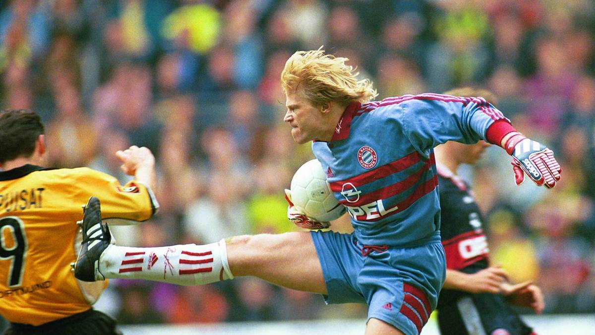 Im April 1999 sprang Oliver Kahn im Topspiel bei Borussia Dortmund BVB-Torjäger Stephane Chapuisat mit gestrecktem Bein entgegen. Zwischen den beiden war allerdings reichlich Luft. So sah Kahn weder für den Sprung noch für die Knabberei am Hals von  Heiko Herrlich im selben Spiel eine Karte