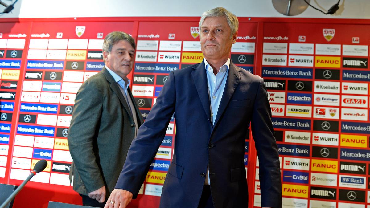 Doch auch mit ihm will es nicht recht laufen: Nach zwölf Spieltagen ist der VfB mit neun Punkten Letzter. Veh verkündet überraschend seinen Rücktritt. Ihm habe das Glück gefehlt, sagt er auf seiner Abschieds-PK