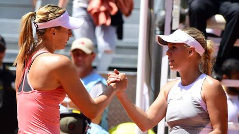Die Wildcard für Maria Scharapowa (l.) sorgt für Ärger bei Caroline Wozniacki