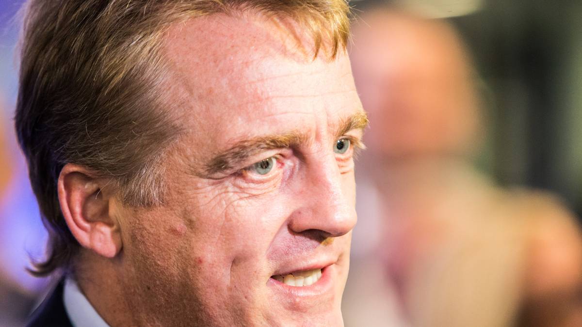 MIKE BÜSKENS: Führte 2012 die SpVgg Greuther Fürth in die Bundesliga. Seine bisher letzte Trainerstation war Rapid Wien