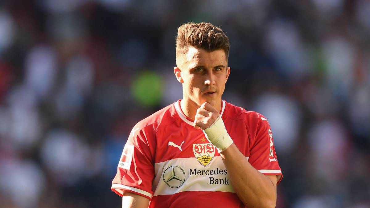 MARC-OLIVER KEMPF: Auch er spielte eine vergleichsweise gute Saison, sofern er fit war. Kempf bringt eigentlich alles mit, ließ sich aber ab und zu auch von der grassierenden Unsicherheit anstecken. Auf die zweite Liga dürfte der Linksfuß wenig Lust haben, ein Verbleib erscheint wenig realistisch. Bundesliga-Vereine sind interessiert