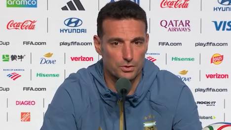 Argentinien drehte spektakulär die Partie gegen Ägypten nach einem 0:2-Rückstand innerhalb der letzten Viertelstunde. Trainer Lionel Scaloni äußerte sich zu seinen Tränen nach dem emotionalen Sieg.