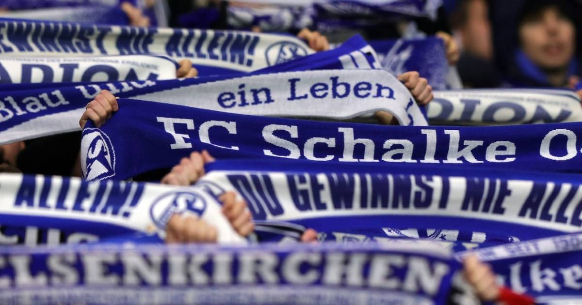 Angriff Auf Schalker Fans Vor Abreise Nach Berlin