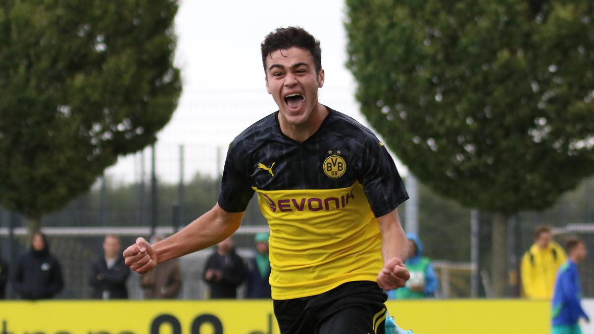 Das stellte Reyna auch beim Auftakt in die UEFA Youth League unter Beweis: Beim 2:1-Sieg der Dortmunder U19 gegen den FC Barcelona traf er zum zwischenzeitlichen 1:1-Ausgleich