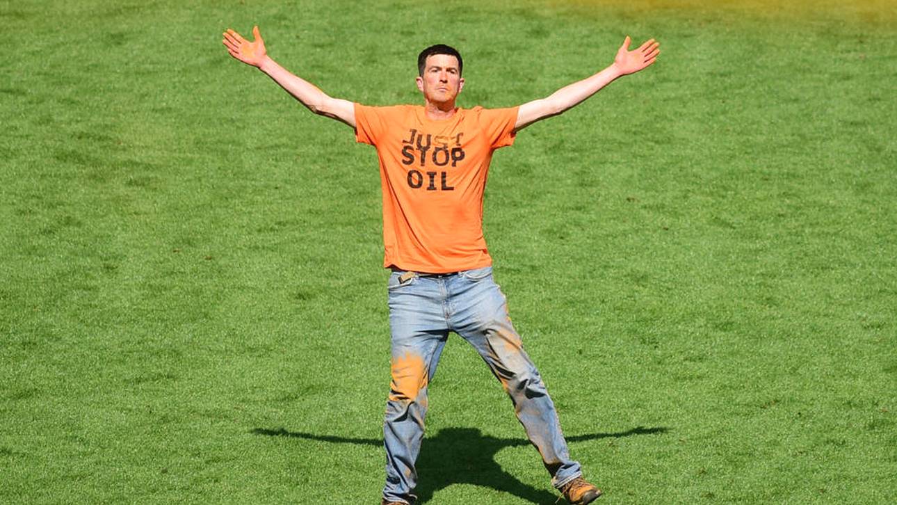 Klima-Aktivisten stürmen Wimbledon