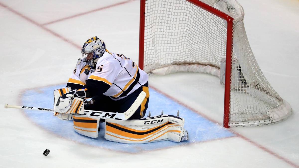 PEKKA RINNE: Der finnische Rückhalt brach bei den Nashville Predators mit 43 Erfolgen den Franchiserekord für die meisten Saisonsiege eines Torwarts. 2015 wurde er bester Torhüter bei der Weltmeisterschaft