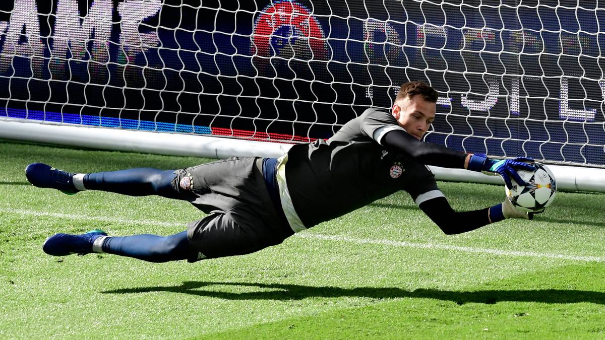 TOR - CHRISTIAN FRÜCHTL: Früchtl steht seit seinem 14. Lebensjahr beim großen FC Bayern unter Vertrag. Er durchlief alle U-Teams des Rekordmeisters und ist seit 2017 als dritter Torhüter hinter Manuel Neuer und Sven Ulreich Teil des Profikaders. Spielpraxis sammelt er in der Zweitvertretung der Münchner in der Regionalliga