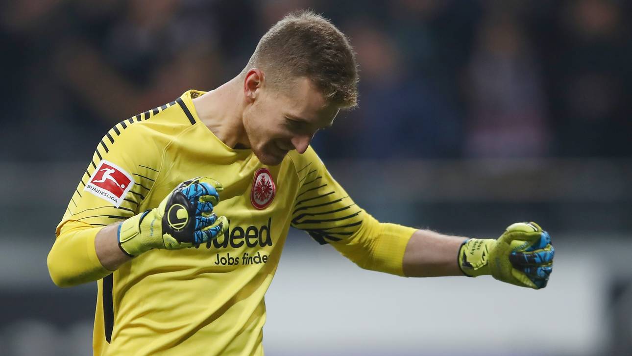 Frankfurts Keeper ist Pokalheld